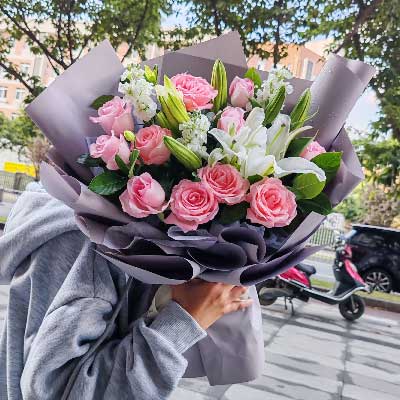 徐州11朵戴安娜粉玫瑰百合，与你一起追逐梦想