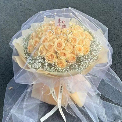 徐州52朵香槟玫瑰满天星，你就是我的全部