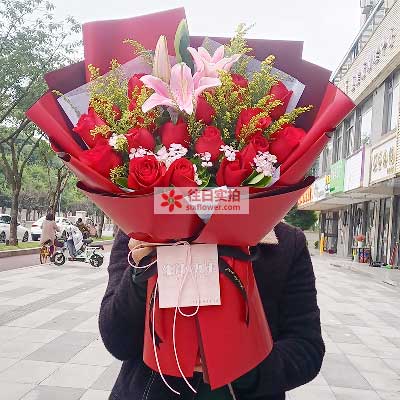 徐州19朵红玫瑰百合，与你幸福前行